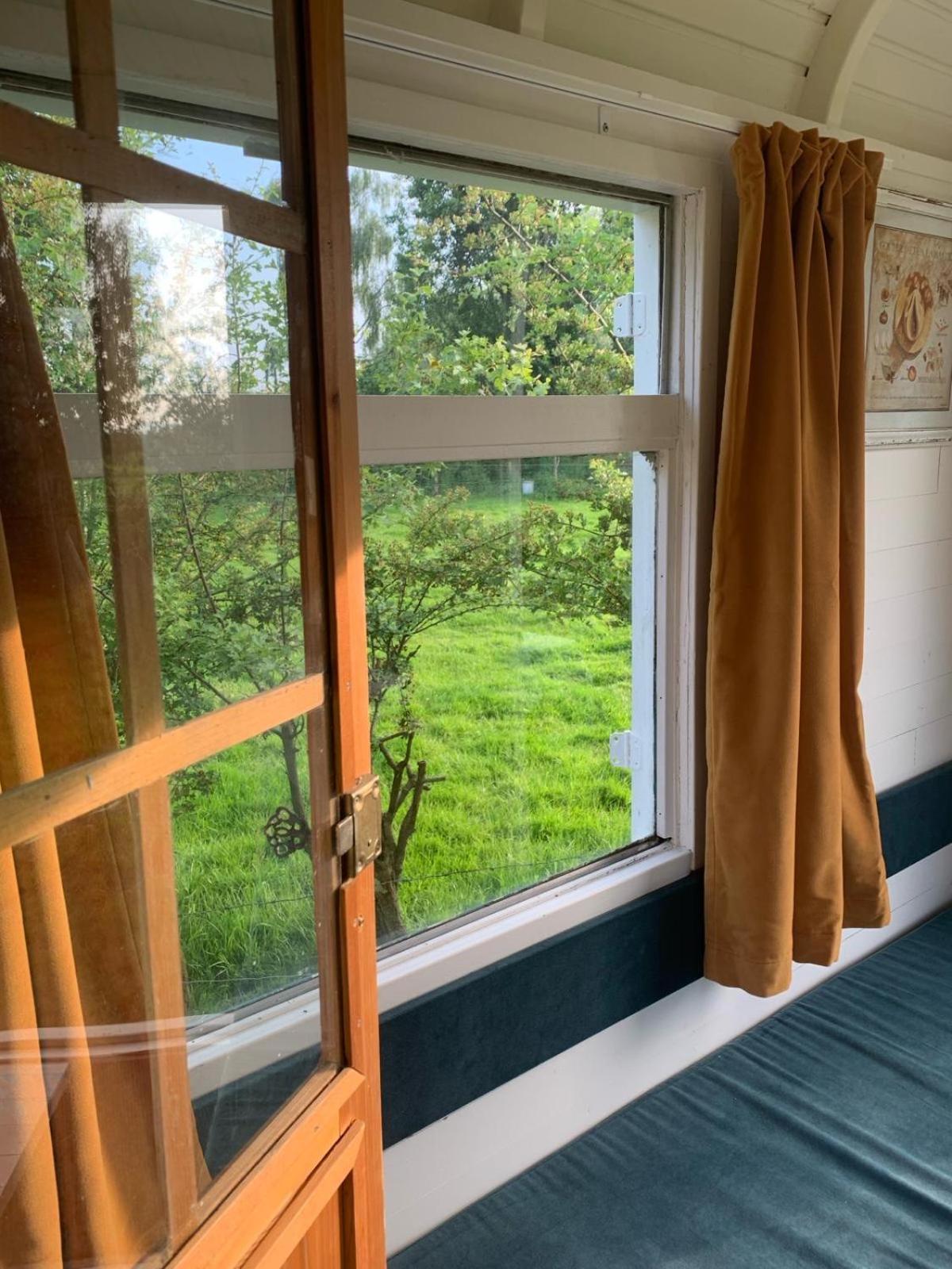 In De Wolf Hotel Watervliet Bagian luar foto